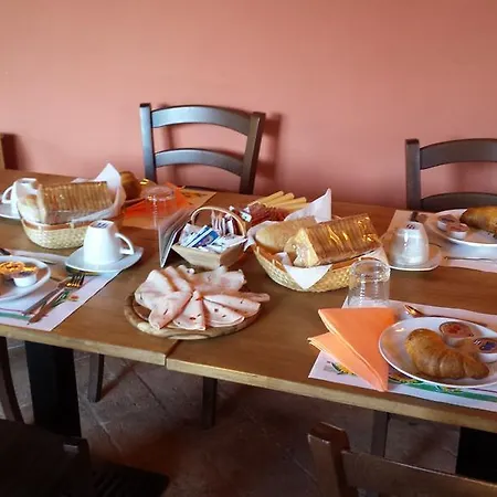 La Chicca Nocleg ze śniadaniem 3*